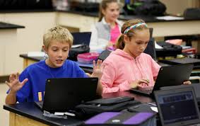 Chromebooks handed out to middle schoolers at Stone, Aldo