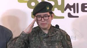 성 전환수술(성확정수술) 후 전역 조치된 변희수(23) 전 하사가 3일 청주시 상당구 자택에서 숨진 채 발견됐다. ì •ì¹˜ ì„±ì „í™˜ ë³€í¬ìˆ˜ í•˜ì‚¬ ì¸ì‚¬ì†Œì²­ ê¸°ê° ê°•ì œ ì „ì—­ ì ë²• Ytn