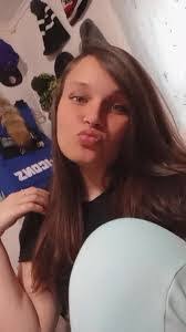 Vanessa Linder's Instagram, Twitter & Facebook