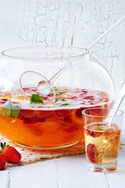 Erdbeerbowle Das Beste Rezept Lecker Erdbeerbowle Erdbeerbowle Rezepte Bowle