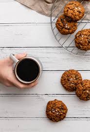 Add eggs, molasses and vanilla extract, beating until blended. Refined Sugar Free Oatmeal Raisin Cookies Naturally Sweet Kitchen