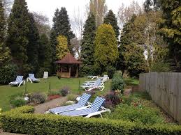 Ian, der ehemalige londoner bauunternehmer und seine frau zwei jahre später kamen sie auf die idee, einen wundervollen garten zu erschaffen und so leute aus der. Fkk Hotels Und Reiseziele Fur Einen Hullenlose Entspannungsurlaub