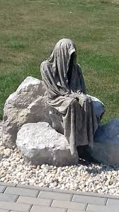 Pin By Andreas Jordi On Zahrada Halloween Diy Outdoor Halloween Outdoor Decorations Concrete Crafts