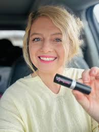 Candy Kisses Lip Gloss Review and Recommendation