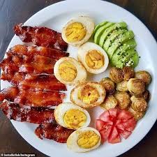 I want you to picture heather dubrow squirreling through that food like a raccoon at midnight, discarding the undesired portions and then being so wealthy that she advises people in a book she writes to, in kind, buy and throw food away. Dubrow Diet Promises Anti Ageing Benefits Akin To Plastic Surgery And You Can Still Drink Alcohol Daily Mail Online