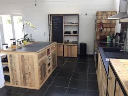 wood pallet works in kitchen cuisine moderne design idee amenagement cuisine meuble cuisine