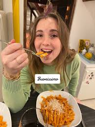 Lisa Laviolette (@lisalaviolette)