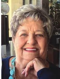 Bonnie Stinnett's Instagram, Twitter & Facebook