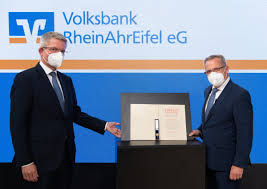 Das stadtbranchenbuch für brodenbach zeigt ihnen aktuell ᐅ 102 einträge. Karl Heinz Kramer Folgt Auf Rudolf Mies Als Aufsichtsrats Vorsitzender Der Volksbank Rheinahreifel Eg Eifelschau De