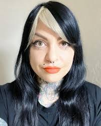 Kristina Rees's Instagram, Twitter & Facebook