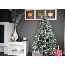 Joli sapin artificiel de 185cm de hauteur et 109cm de diamètre. Sapin Artificiel 180 Cm Rue Du Commerce