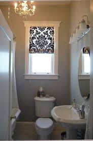 25 Moderne Gardinen Ideen Fur Ihr Zuhause Small Bathroom Window Bathroom Window Curtains Small Window Curtains