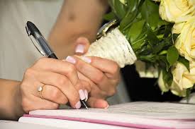 Auguri amici! grazie per aver condiviso con noi il vostro amore. Frasi Celebri Per Matrimonio Auguri