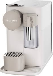 It'll make latte, espresso, cappuccino and more in a matter of minutes whilst looking great on the kitchen worktop. Buy De Longhi Lattissima One En500 From 166 66 Today Best Deals On Idealo Co Uk