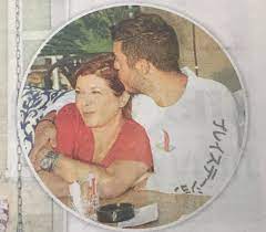 Τρίτη 21 αυγούστου 2018, 21:30. Sto Panemorfo Kafe Ths Sthn Paro Me Ton Kallitexnh Gio Ths People Amp Style Eidhseis