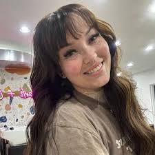 Caitlyn Ediger (@beautybycaitlyn)