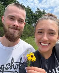 Happy anniversary pretty lady ❤️❤️