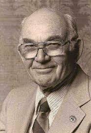 Vernon Scott Obituary (1915