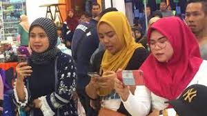 Dingin sungguh malam ini dan sukar mata kulelapkan. Playtube Pk Ultimate Video Sharing Website