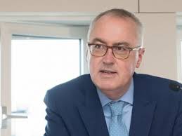 In memory of Aron Goldhirsch, challenging oncologist with a vision