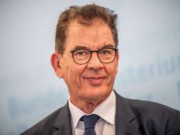 Germany has a good number of prolific goal scorers, but non can be compared to the legendary gerd müller. Csu Minister Gerd Muller Kundigt Uberraschend Ruckzug Aus Der Politik An Grosser Verlust Politik