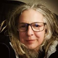 Genevieve Maynard's Instagram, Twitter & Facebook