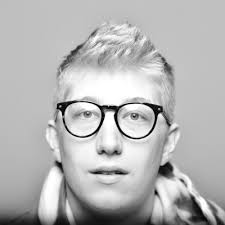 EVEN is hiring. 🏁 We're in build mode. Joining now means helping shape the  future of the music industry as we launch into our ambitious future. Open  Roles: • Account Executive •