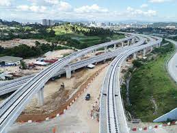 Menurut pengarah komunikasi strategik dan perhubungan awam mrt corp, fasa pertama pembinaan melibatkan laluan tingkat atas daripada. Mrt Sungai Buloh Serdang Putrajaya Ssp Line