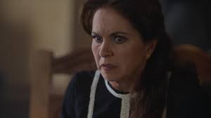 El Gallo de Oro Capítulo 6: Lorenzo comete trampa y mata al gallo de  Dionisio