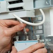 Fixer Le Repartiteur Tv Au Tableau Electrique Connecte Domotique Installation Tableau Electrique Cablage Electrique Maison