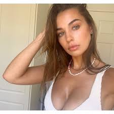 WA model Liv Pollock shines bright in Miami