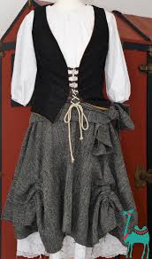 Fasching für kinder 24 ideen für kostüme. Recycling Und Upcycling Pirat Costume Pirate En Recup Piraten Kostum Damen Braut Kostum Piratenkostum Damen