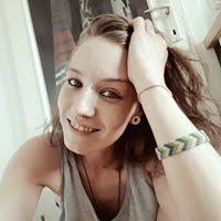 10 "Léna Tóth" profiles