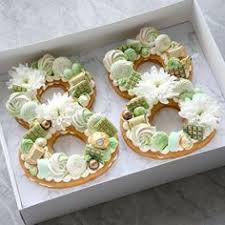 Letter and number cakes can be topped with sweets or personalised with handmade decorations of your choice. 19 Letter Cakes Ideas Alphabet Cake Number Cakes Cake Lettering