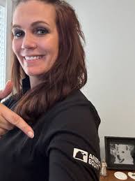 Jamie Bartell's Instagram, Twitter & Facebook