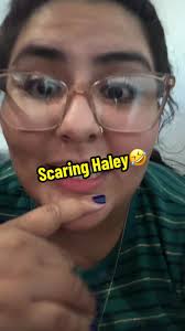 She hates me🤣🤣 @haleyveltri #fyp #scareprank #espanto #prank #fyp
