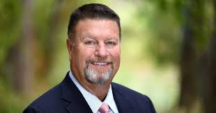 Victoria resident Brent Carter announces bid for mayor