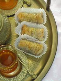 Sari Burma Petits Gateaux Armeniens Aux Noix 1001 Delices De Houria Cuisine Turque Cuisine Orientale Pains A Hot Dog