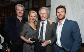 Filmde frankie dunn ringlerde yaşadığı yıllar boyunca müthiş dövüşçüler yetiştirmiştir. Kyle Eastwood Je Savais Que Mon Pere Serait Heureux D Etre A Nouveau Acteur Le Parisien