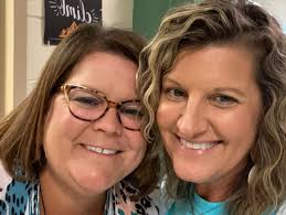 Crest Middle School telah menambah...