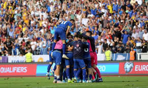 Nederland speelde vijf keer op een groot toernooi tegen tsjechoslowakije of tsjechië. Kosovo Stunt Met Zege Op Tsjechie Buitenlands Voetbal Ad Nl