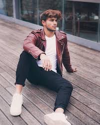 310 Ideias De Poses Para Fotos Masculinas Moda Para Homens Moda Masculina Estilo Masculino