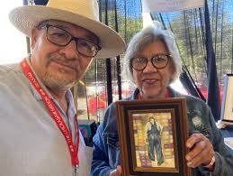 We have enjoyed the last two weeks at SEASAM and CAM two art markets in the  Oklahoma fall, most thankful for the opportunity and fellowship with  talented Native artists.