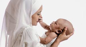 Begitu besar pengorbanan ibu untuk anaknya. Apa Sebenarnya Yang Membuat Sosok Seorang Ibu Sangat Istimewa Ini Jawabannya Humairoh Com
