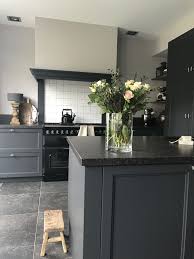 landelijk en sobere keuken bij thuisbijwendoosje kitchen inspirations interior design kitchen kitchen remodel