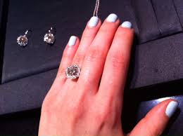 Recently, the renown jeweller harry winston presented 'bridal couture' capsule collection consisting of 6 one of a kind engagement rings. My Date With Harry Winston S New 120 000 Belle Engagement Ring