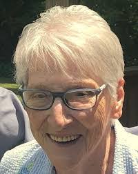 Amanda Hickman's Instagram, Twitter & Facebook