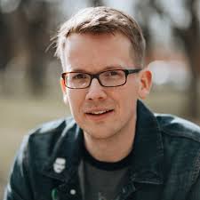 Creating online content for more than a decade with Hank Green