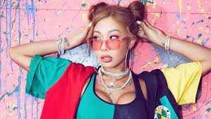 She is based in south korea and has participated in popular korean tv shows, such. 5 K Pop Sangerinnen Die Ihr Eigenes Ding Machen Musikexpress