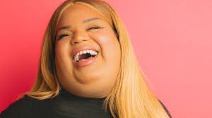 GLAMOUR' MAGAZINE PUBLISHER RESIGNS